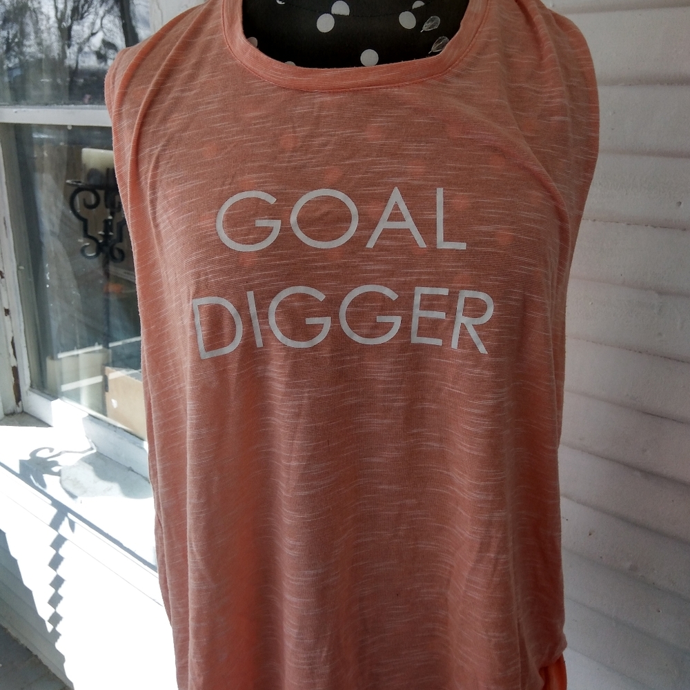Clothes - Picture 3 of 8